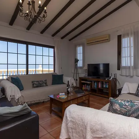 Villa El Mirador 6 Bedrooms *