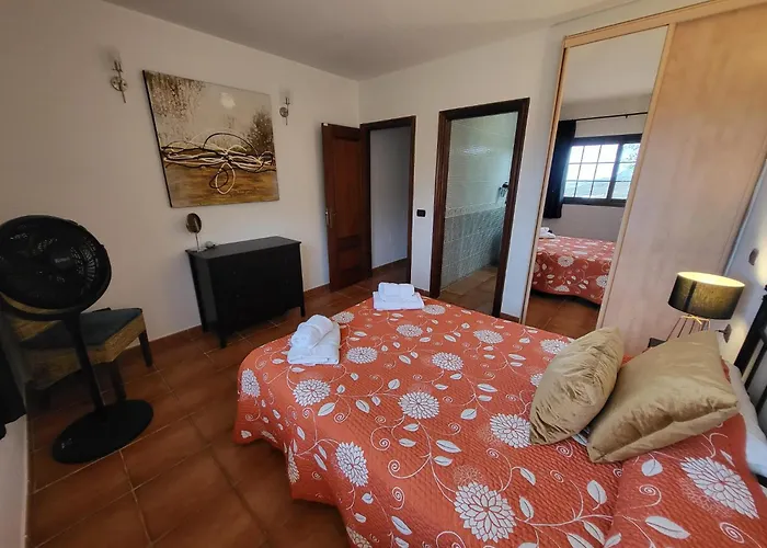 El Mirador 6 Bedrooms * Адехе