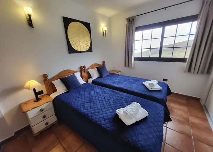 El Mirador 6 Bedrooms * Адехе