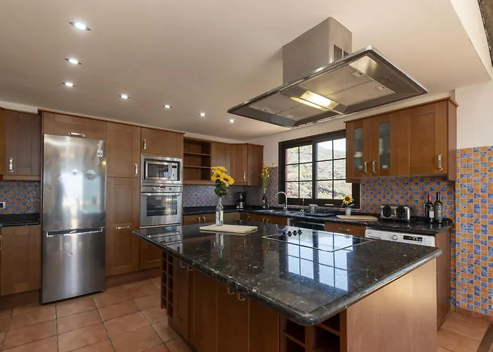 El Mirador 6 Bedrooms Вілла