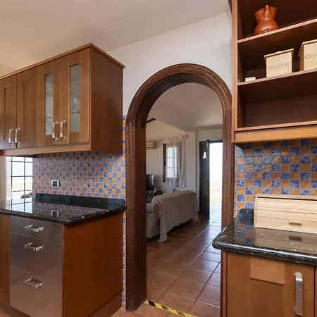 Villa El Mirador 6 Bedrooms *
